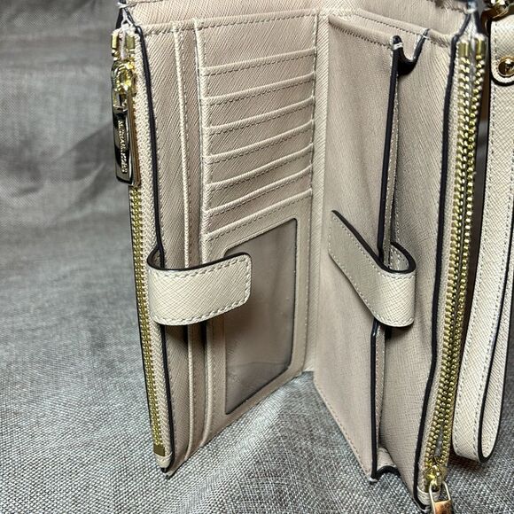 Michael Kors Women Jet Set Travel Large Double Zip Phone Wristlet - Picture 10 of 11